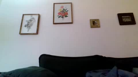 tinyassbossymilf online show from September 16, 6:27 am