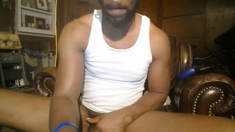 tinycock_1979 online show from October 28, 8:48 am