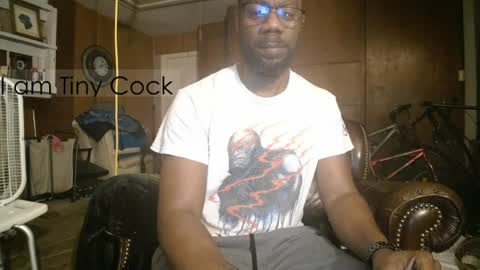 tinycock_1979 online show from April 28, 10:25 pm