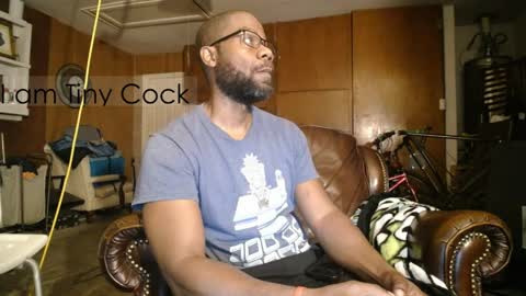 tinycock_1979 online show from May 2, 7:52 pm