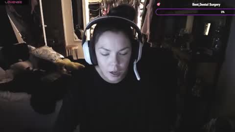 stage Kylie Sinner  brand CLITBAIT online show from June 14, 2:24 am