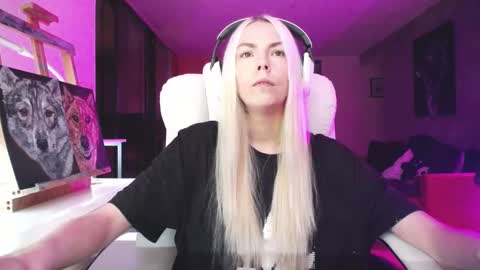 stage Kylie Sinner  brand CLITBAIT online show from October 30, 12:55 am