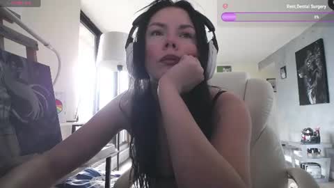 stage Kylie Sinner  brand CLITBAIT online show from July 1, 9:45 pm
