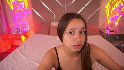 tinynataliee online show from July 29, 12:27 pm