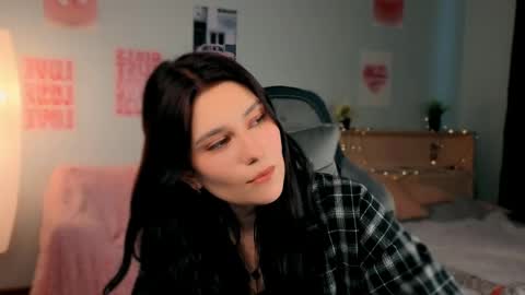 Polly online show from April 23, 1:24 pm