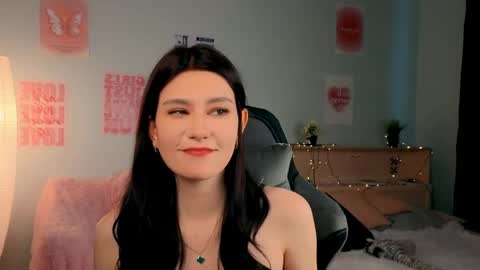 Polly online show from April 22, 1:51 pm