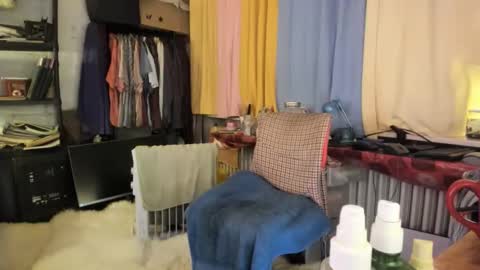 Snapshot of tittkiss chatting on October 20, 9:03 am liebe es mich nackt vor der cam zu zeigen online show from October 20, 9:03 am