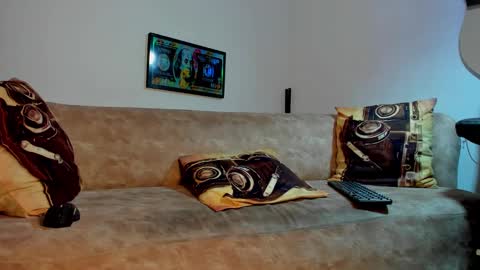 tj_detwailer online show from February 7, 7:07 am