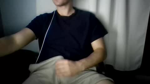 tjohnsontkm12 online show from May 18, 3:16 am