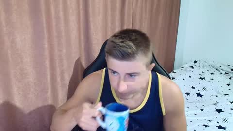 todhorny987 online show from March 23, 6:51 am