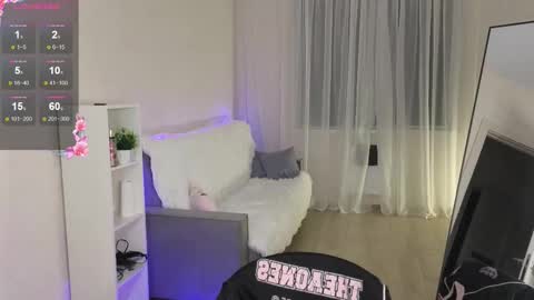 Elma online show from October 22, 9:05 pm