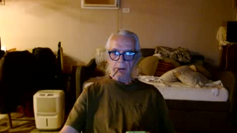 tom112292014 online show from July 24, 1:14 am