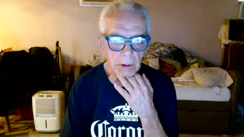 tom112292014 online show from July 12, 10:24 pm