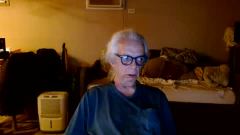 tom112292014 online show from July 22, 2:03 am