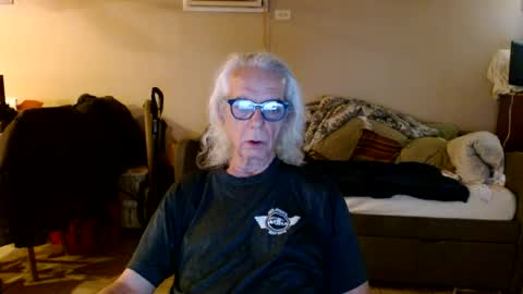 tom112292014 online show from June 20, 12:44 pm
