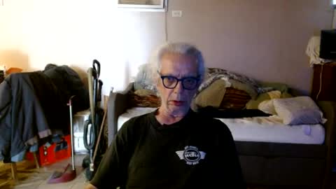 tom112292014 online show from June 30, 4:50 pm
