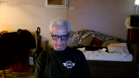 tom112292014 online show from June 21, 10:27 pm