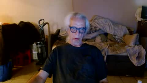 tom112292014 online show from May 17, 8:07 pm