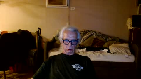 tom112292014 online show from June 22, 3:25 am