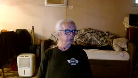 tom112292014 online show from July 3, 7:07 pm