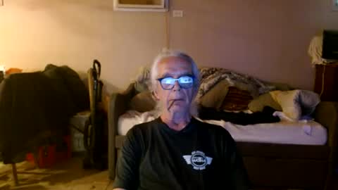tom112292014 online show from June 27, 5:41 pm