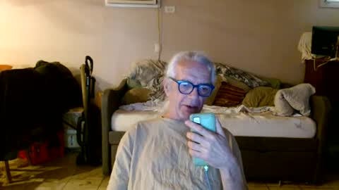 tom112292014 online show from June 18, 4:34 pm