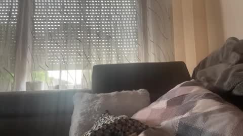 Tom online show from May 10, 2:01 pm