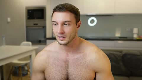 Tom online show from December 4, 2:27 pm