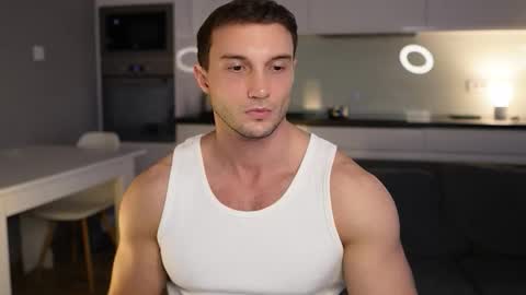 Tom online show from December 19, 7:48 am