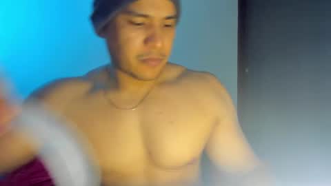 Tom Sin online show from March 1, 5:39 pm