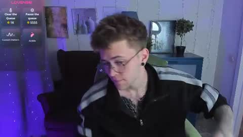tomas_norton online show from June 18, 8:14 pm