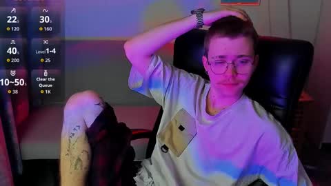 tomas_norton online show from April 25, 9:01 pm
