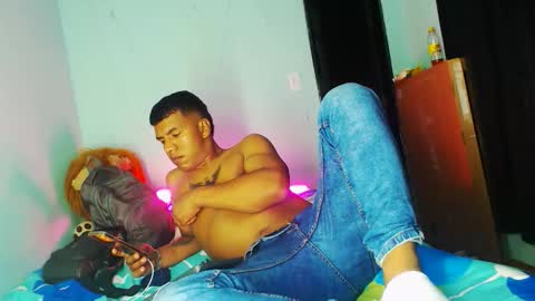 SANTY online show from February 10, 11:30 pm