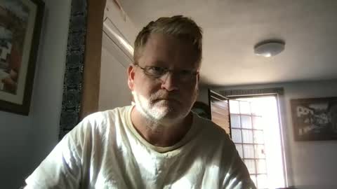 Hola online show from December 6, 9:18 pm