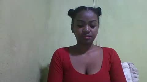 tomboasy online show from October 18, 7:40 pm