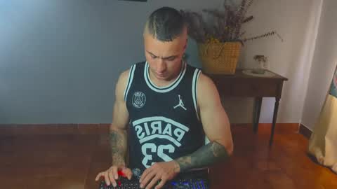 tomDavisXl online show from May 3, 9:54 pm