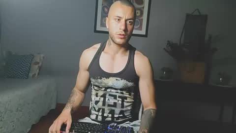 tomDavisXl online show from May 17, 3:27 am