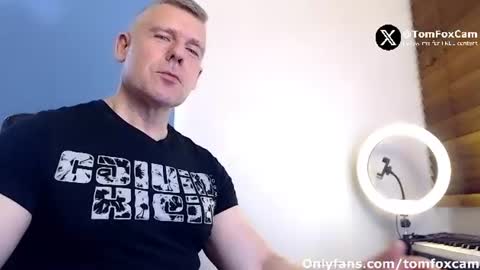 Tom Fox online show from July 3, 3:44 am