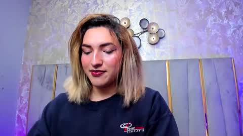   online show from November 20, 11:42 am