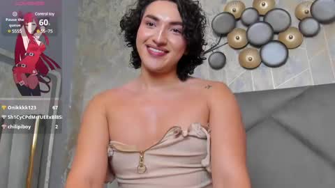 Snapshot of tomlondon_ chatting on February 21, 2:38 pm online show from February 21, 2:38 pm