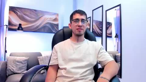 tommas_johnson online show from June 30, 12:48 pm
