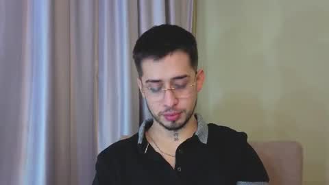 tommas_johnson online show from July 16, 12:19 pm