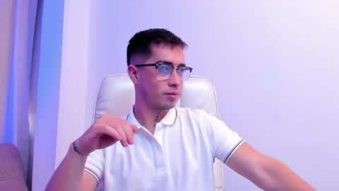 tommas_johnson online show from April 26, 12:03 pm