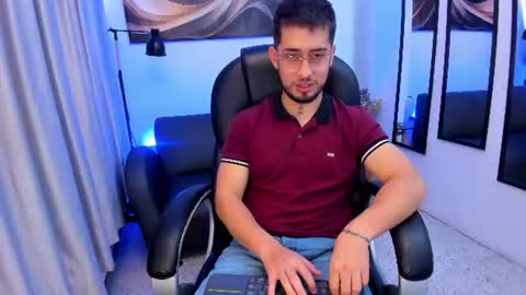 tommas_johnson online show from July 28, 12:48 pm