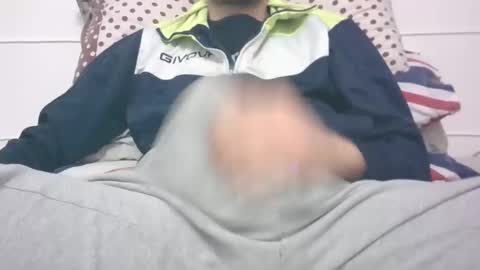 Snapshot of tommaso9046 chatting on December 1, 5:15 pm tommaso9046 online show from December 1, 5:15 pm