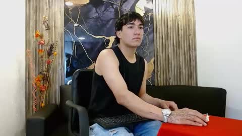 tommy160920 online show from November 18, 1:03 pm