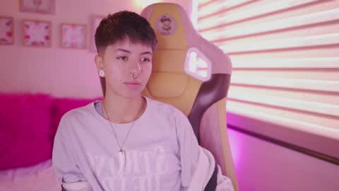 Blue  online show from February 20, 1:02 pm