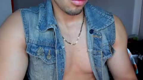 Twitter BreddTommy IG tommy bredd online show from July 1, 8:06 pm