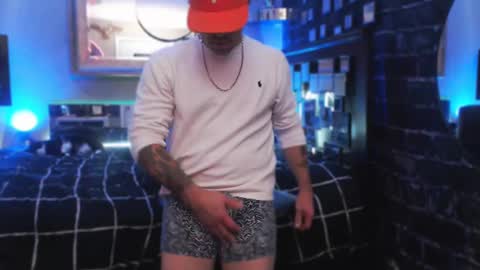 Tommy online show from November 14, 2:36 am