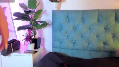 tommy_lovee online show from February 22, 6:06 am